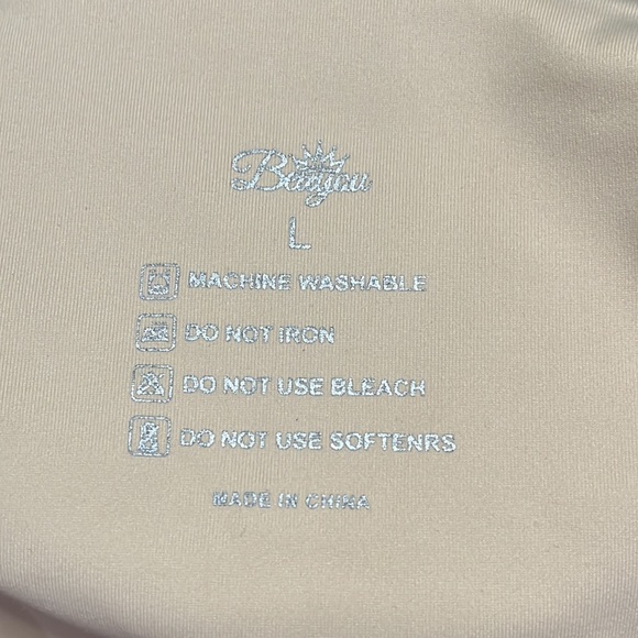 New with tags Beaton size large cream bodysuit halter top thong with snap bottom - Picture 7 of 7